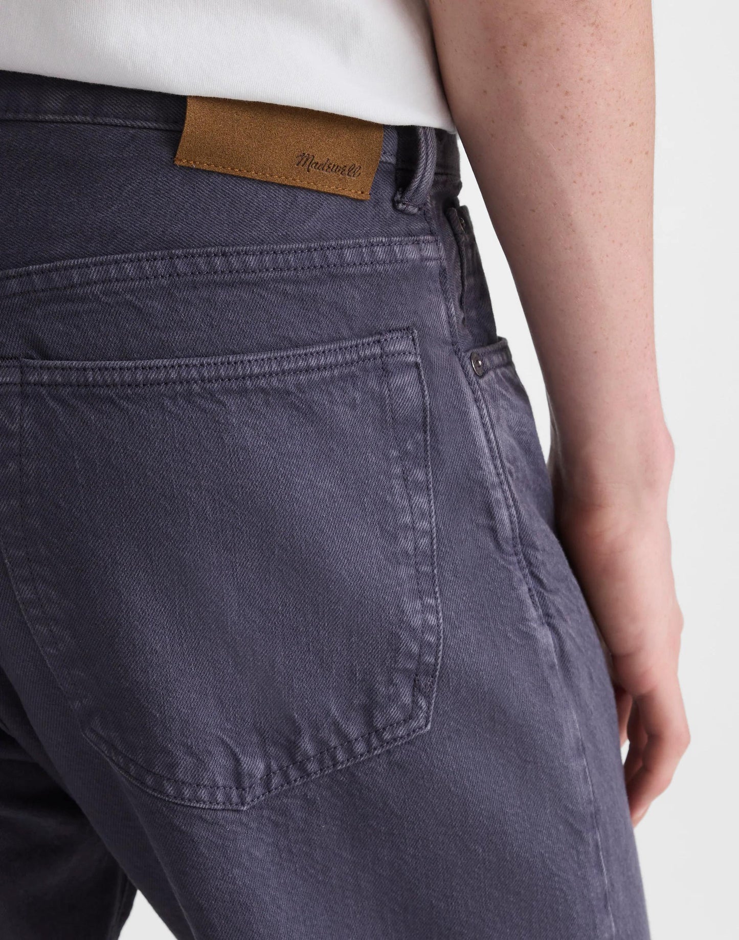 Madewell Relaxed Taper Jeans in Summerweight Denim