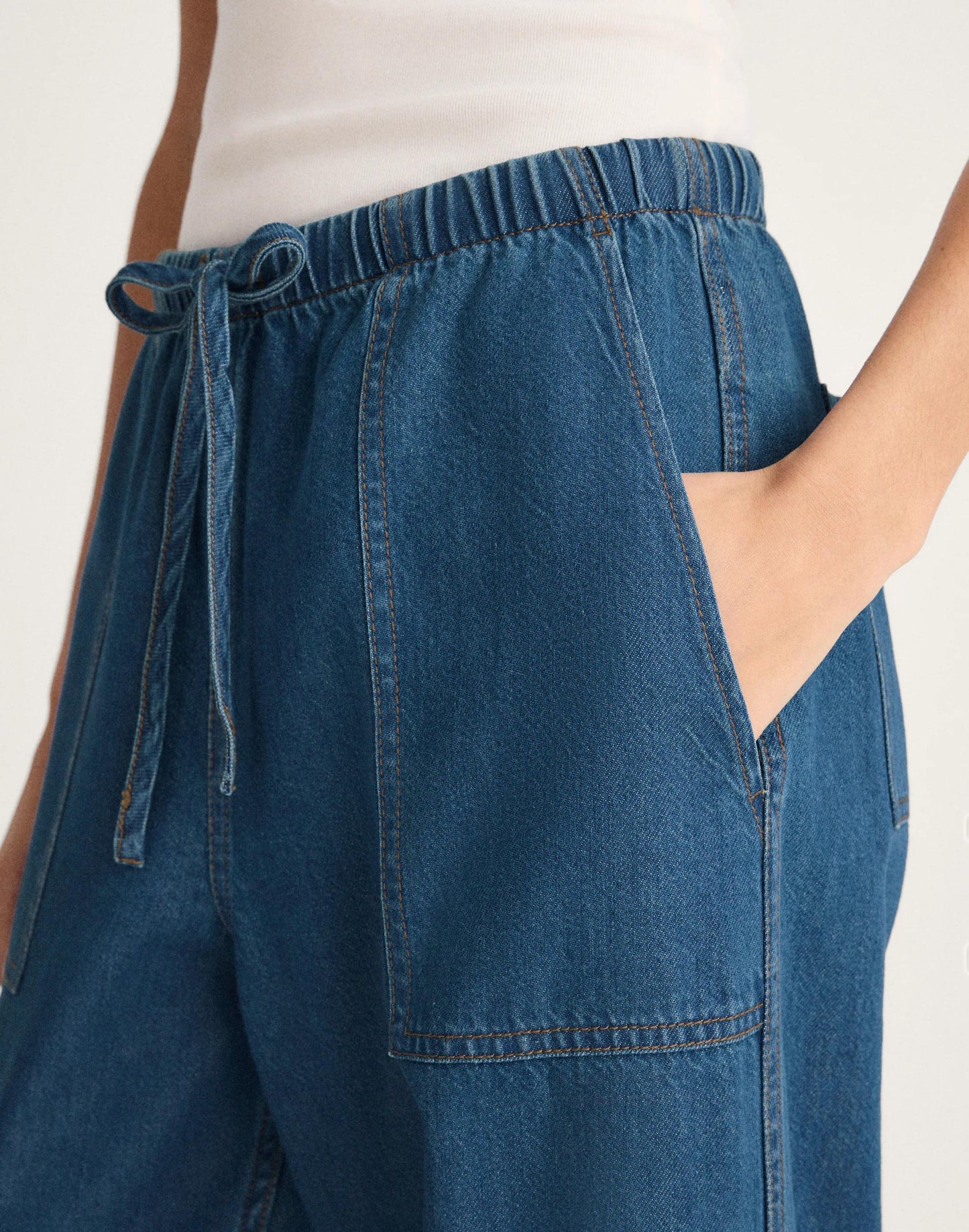 Madewell Pull-On Barrel-Leg Utility Pants in Airy Denim