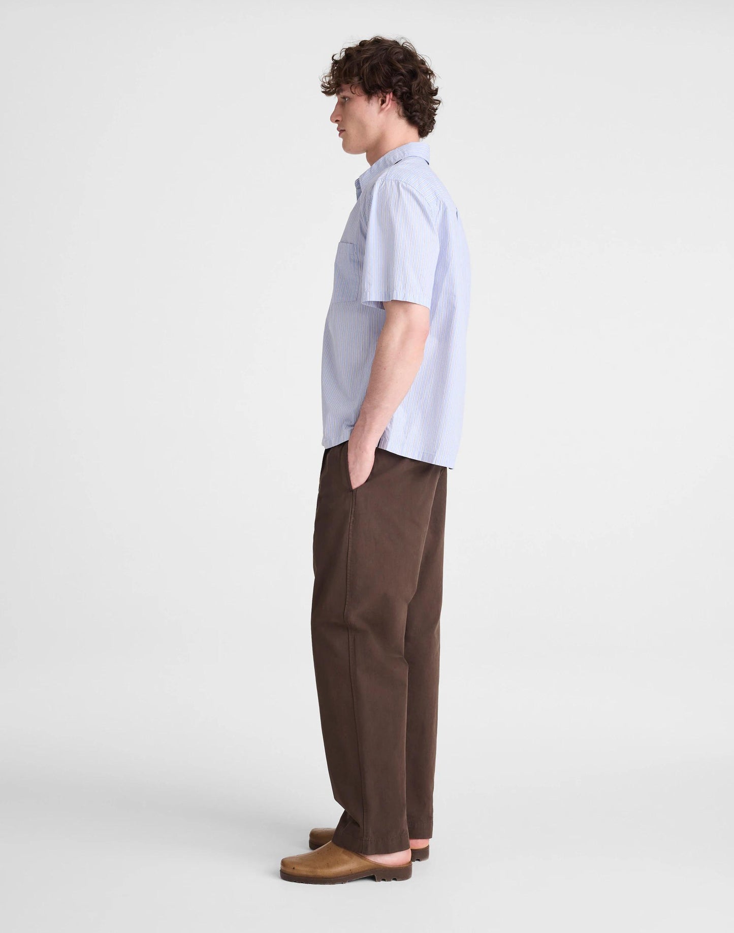 Madewell Pleated Chino Pants in Uniform Twill