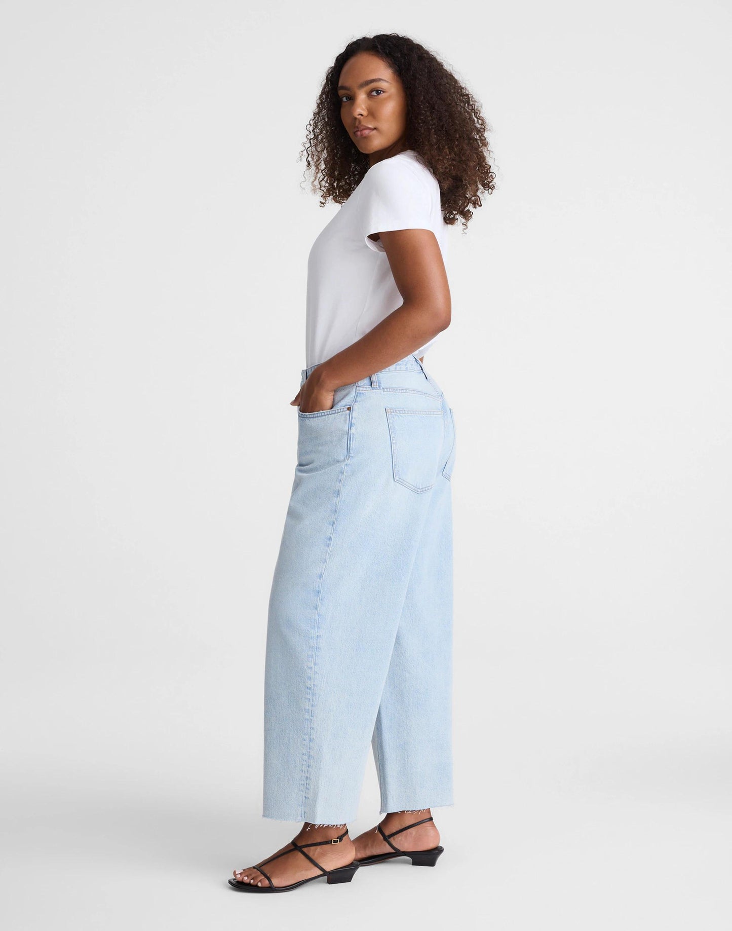 Madewell Curvy Low-Slung Baggy Crop Jeans in Foster Wash