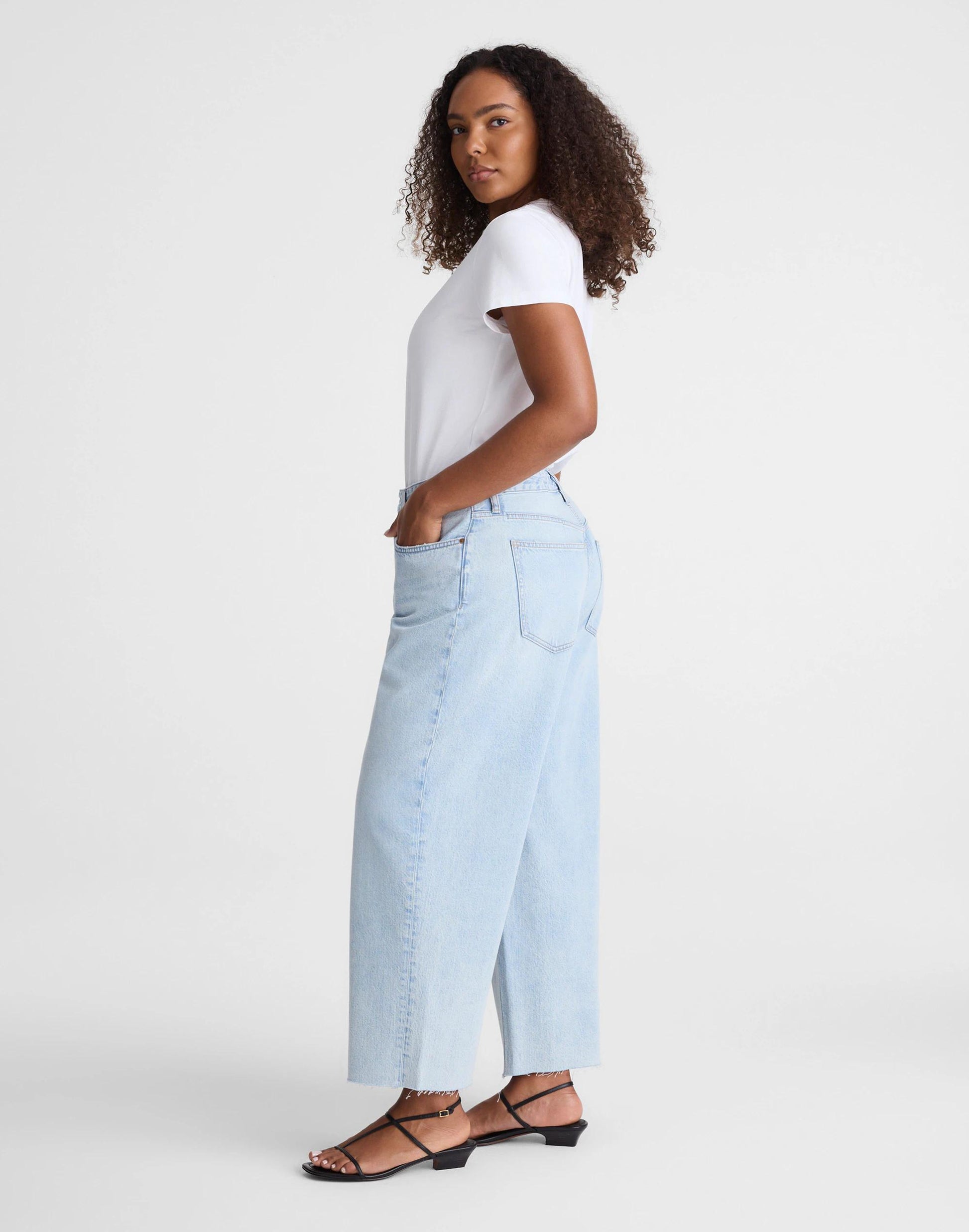 Madewell Curvy Low-Slung Baggy Crop Jeans in Foster Wash