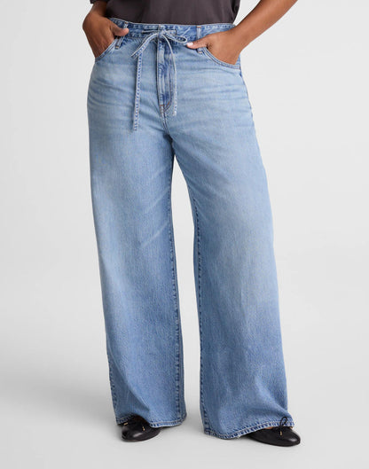 Madewell The Curvy Ultimate Wide-Leg Jean in Airy Denim