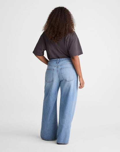 Madewell The Curvy Ultimate Wide-Leg Jean in Airy Denim