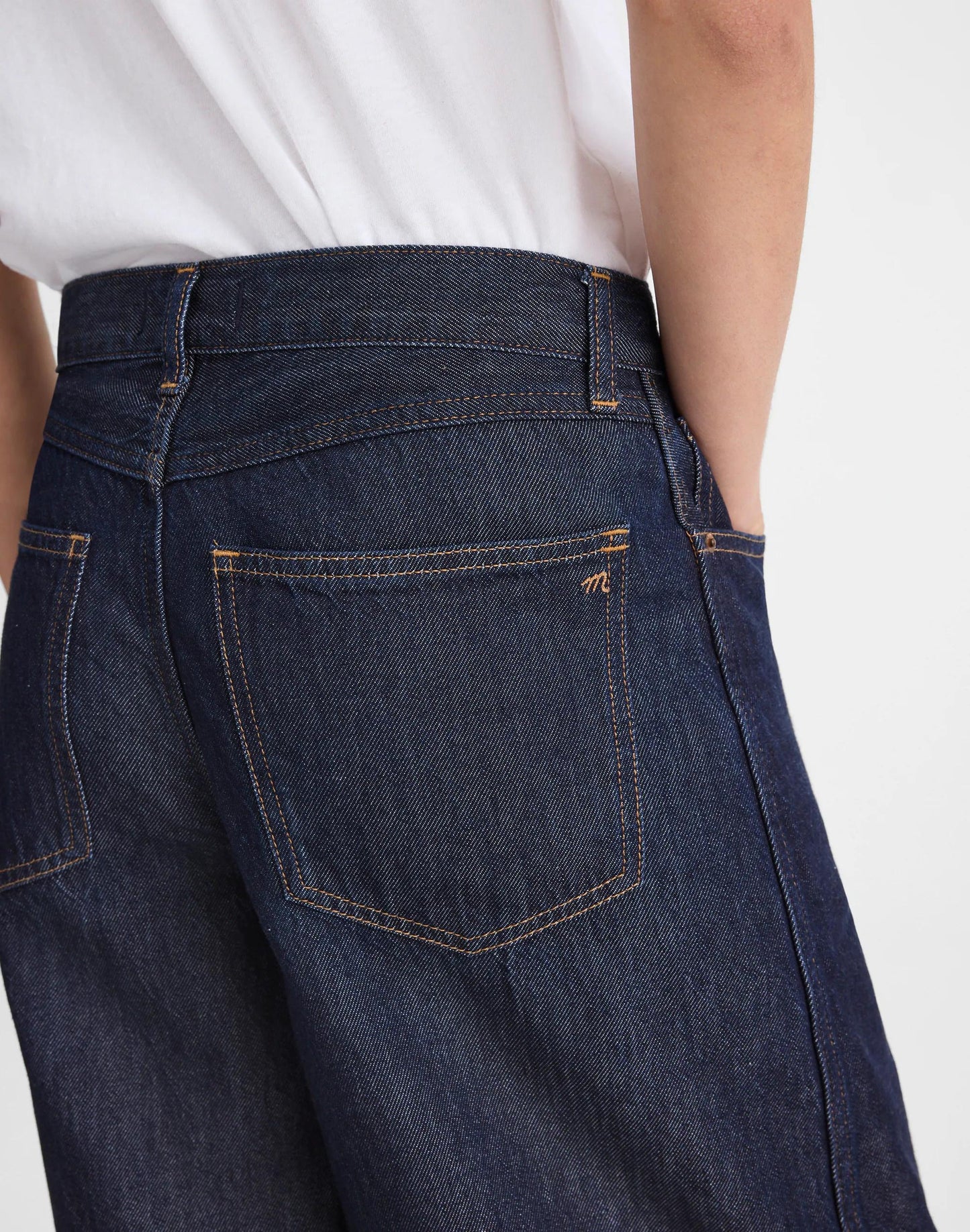 Madewell The V-Waist Bermuda Short in Airy Denim