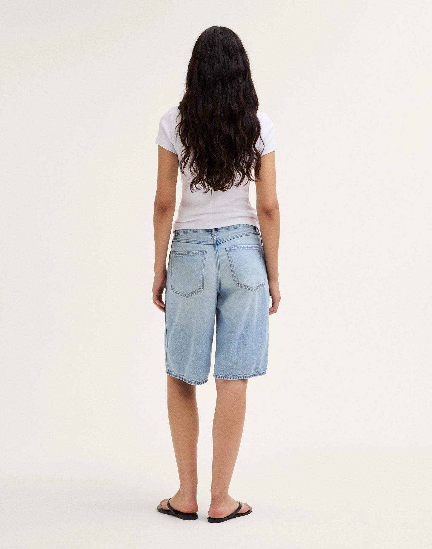 Madewell The V-Waist Bermuda Short in Airy Denim