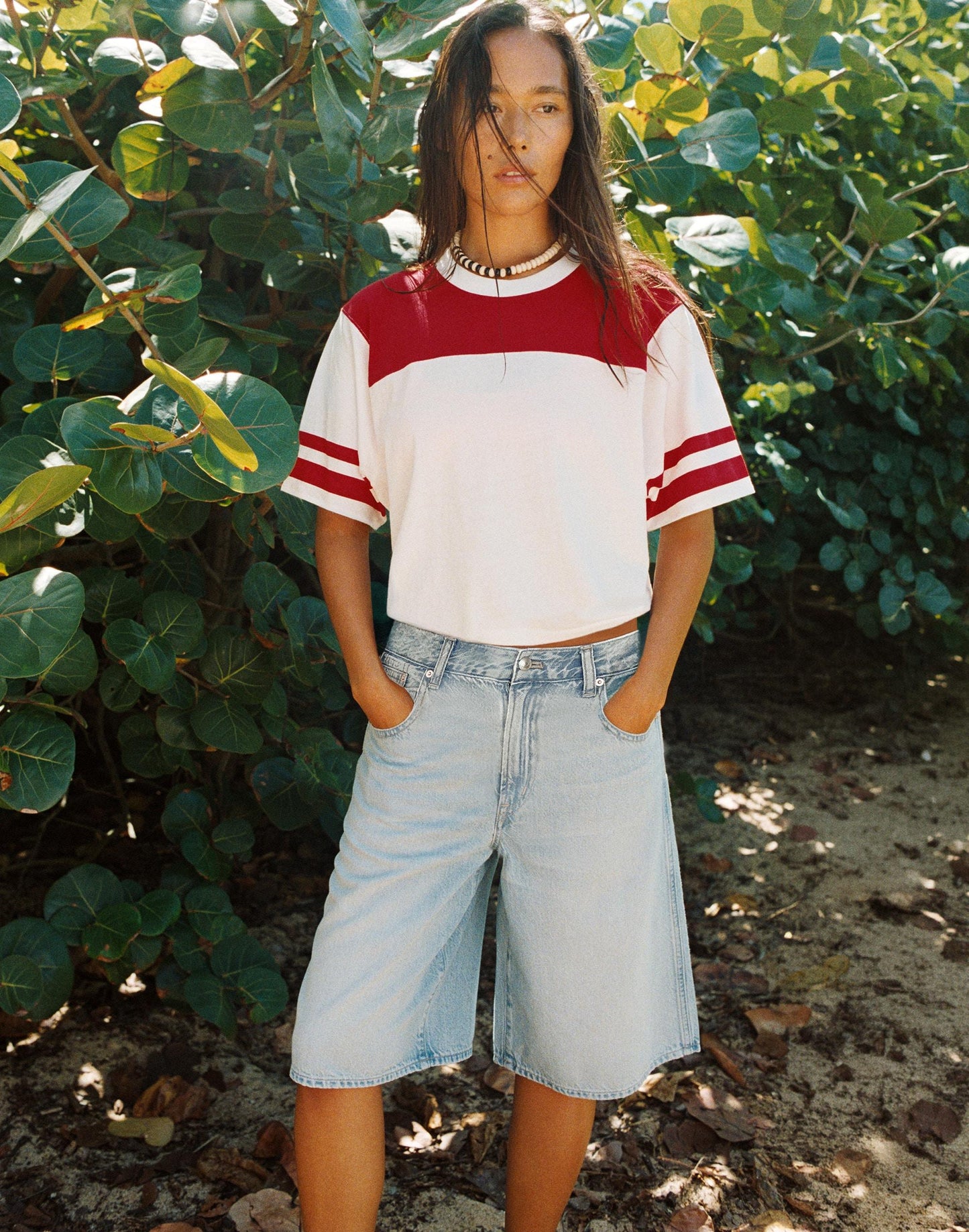 Madewell The V-Waist Bermuda Short in Airy Denim