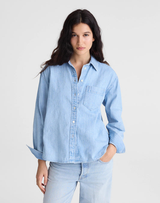 Madewell The Denim Easy Shirt in Laguna Wash