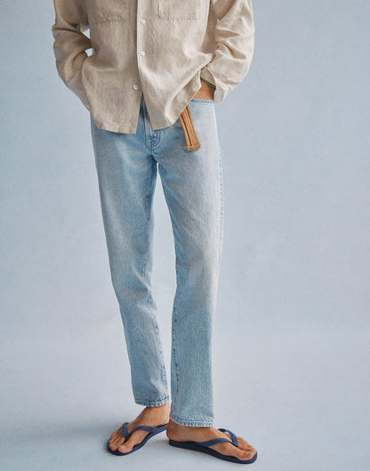 Madewell Relaxed Taper Jeans in Summerweight Denim