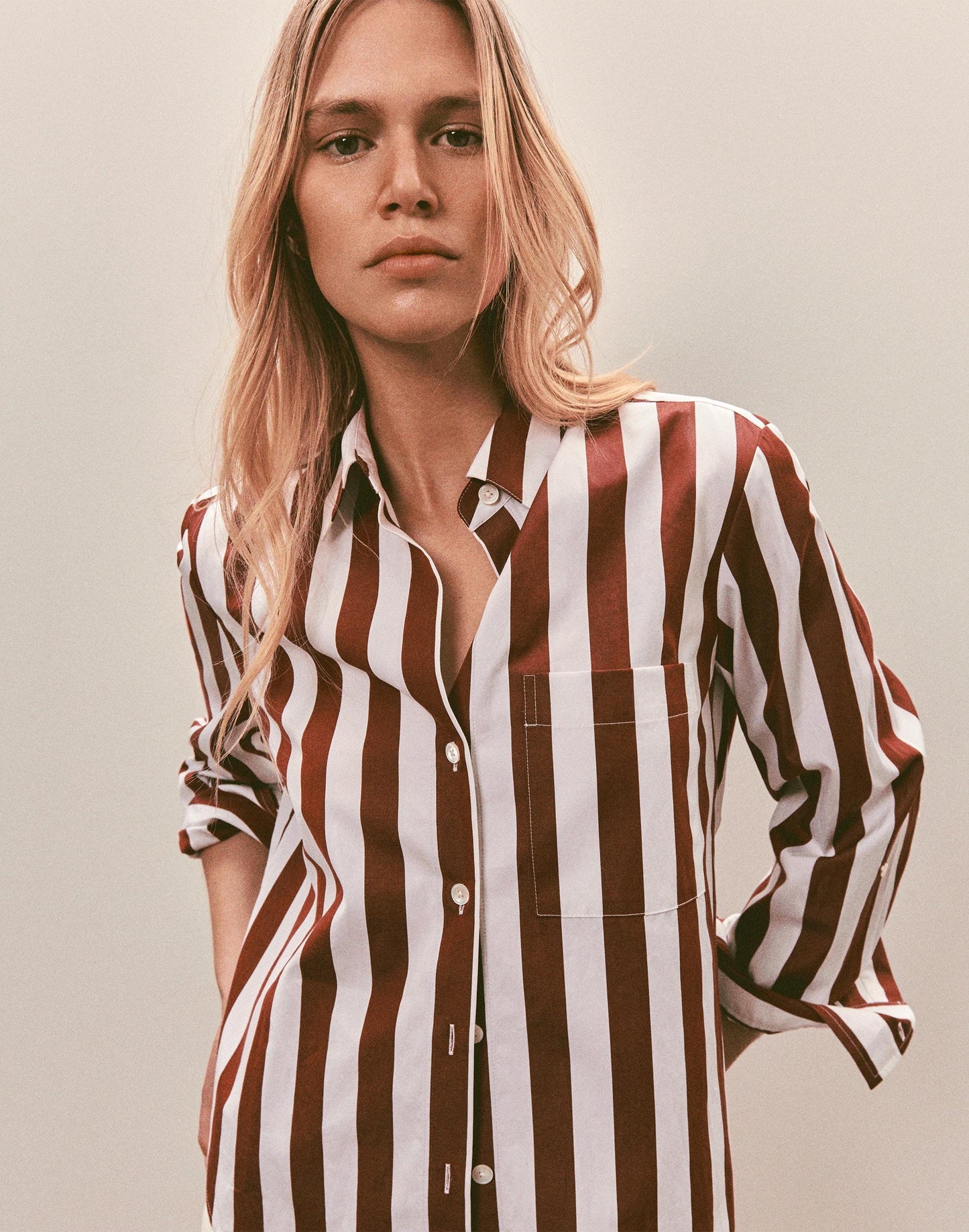 Madewell The Signature Y-Neck Shirt in Poplin