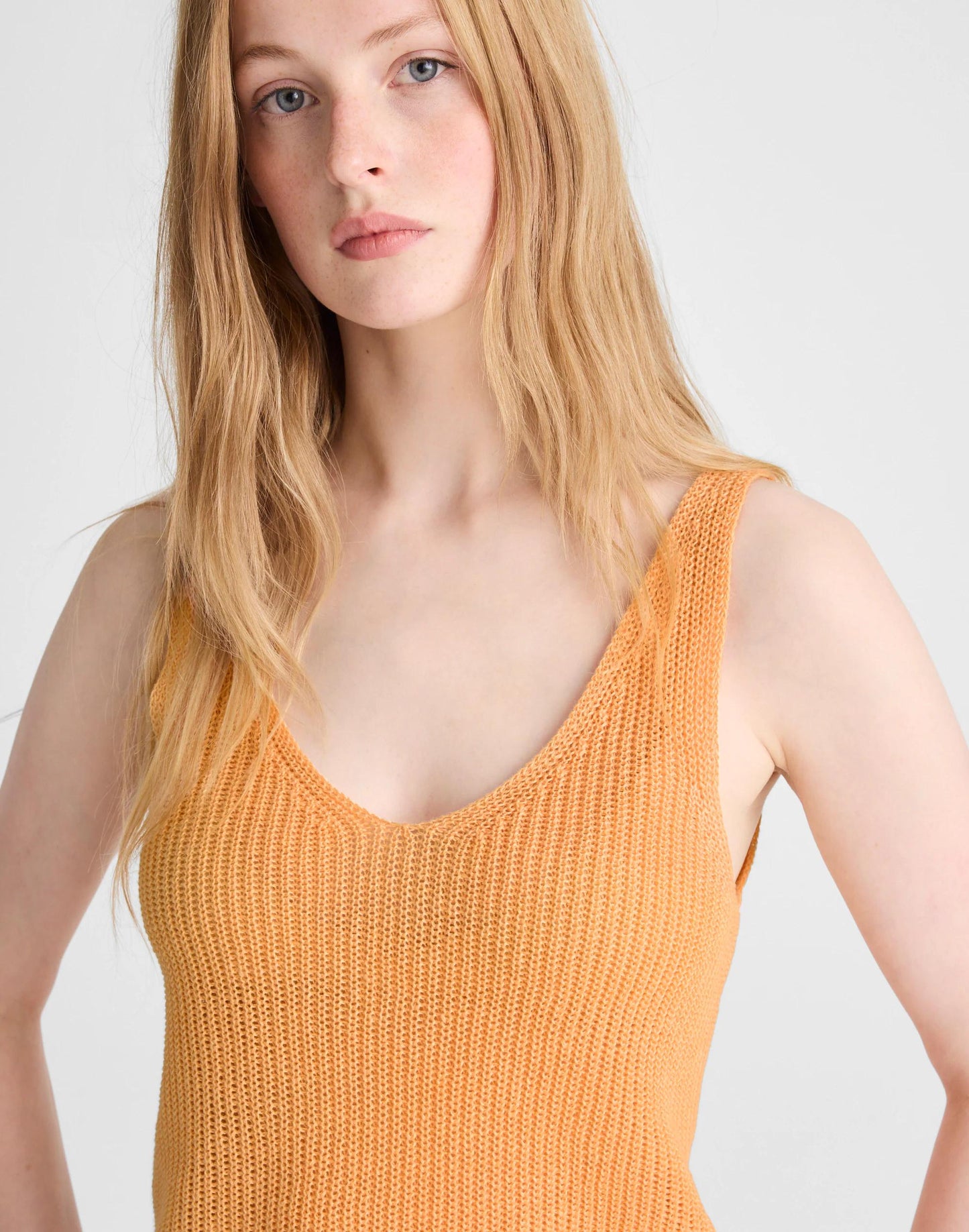 Madewell V-Neck Tank in 100% Linen