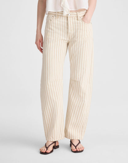 Madewell The Darted Barrel-Leg Jean in Airy Denim