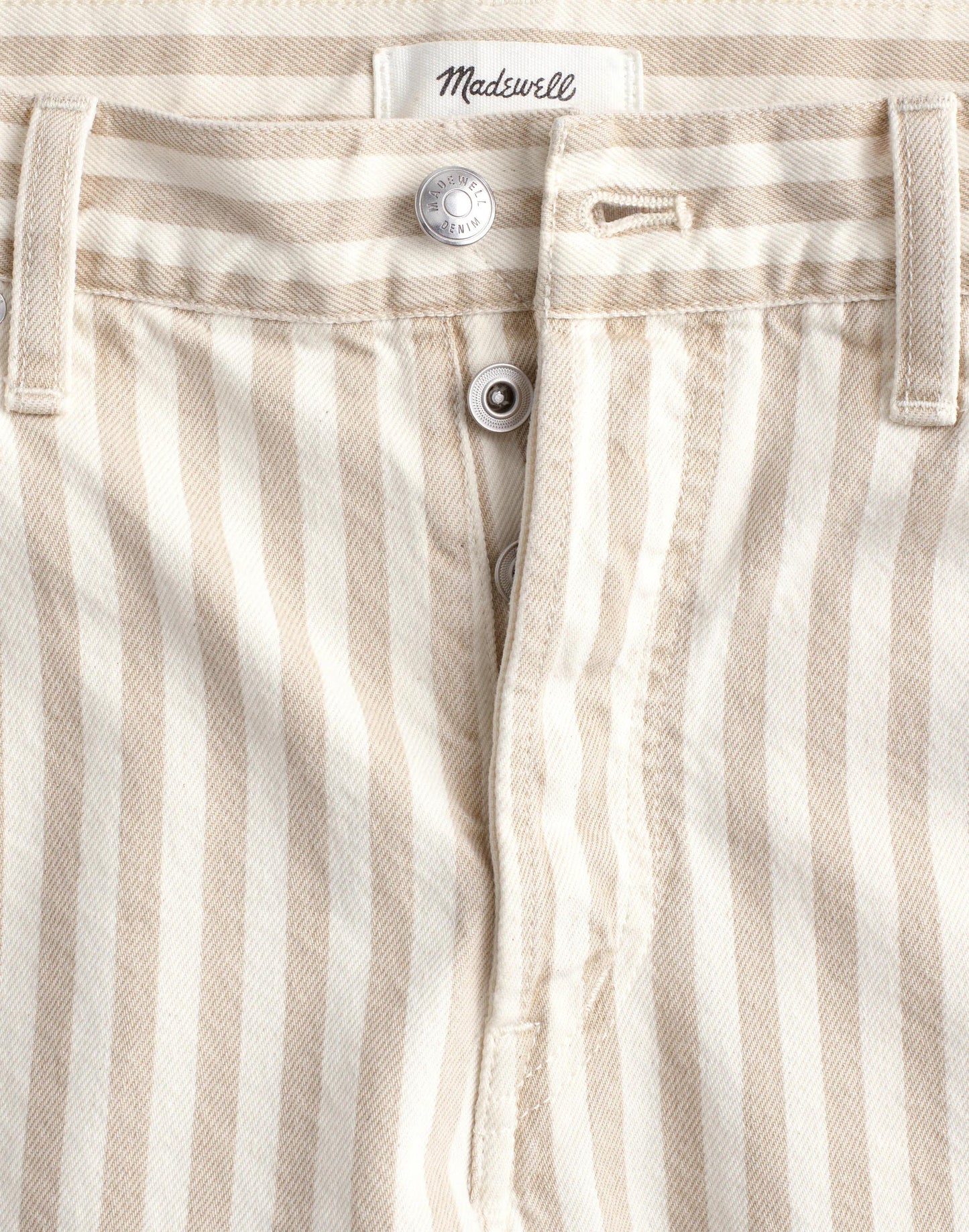 Madewell The Darted Barrel-Leg Jean in Airy Denim