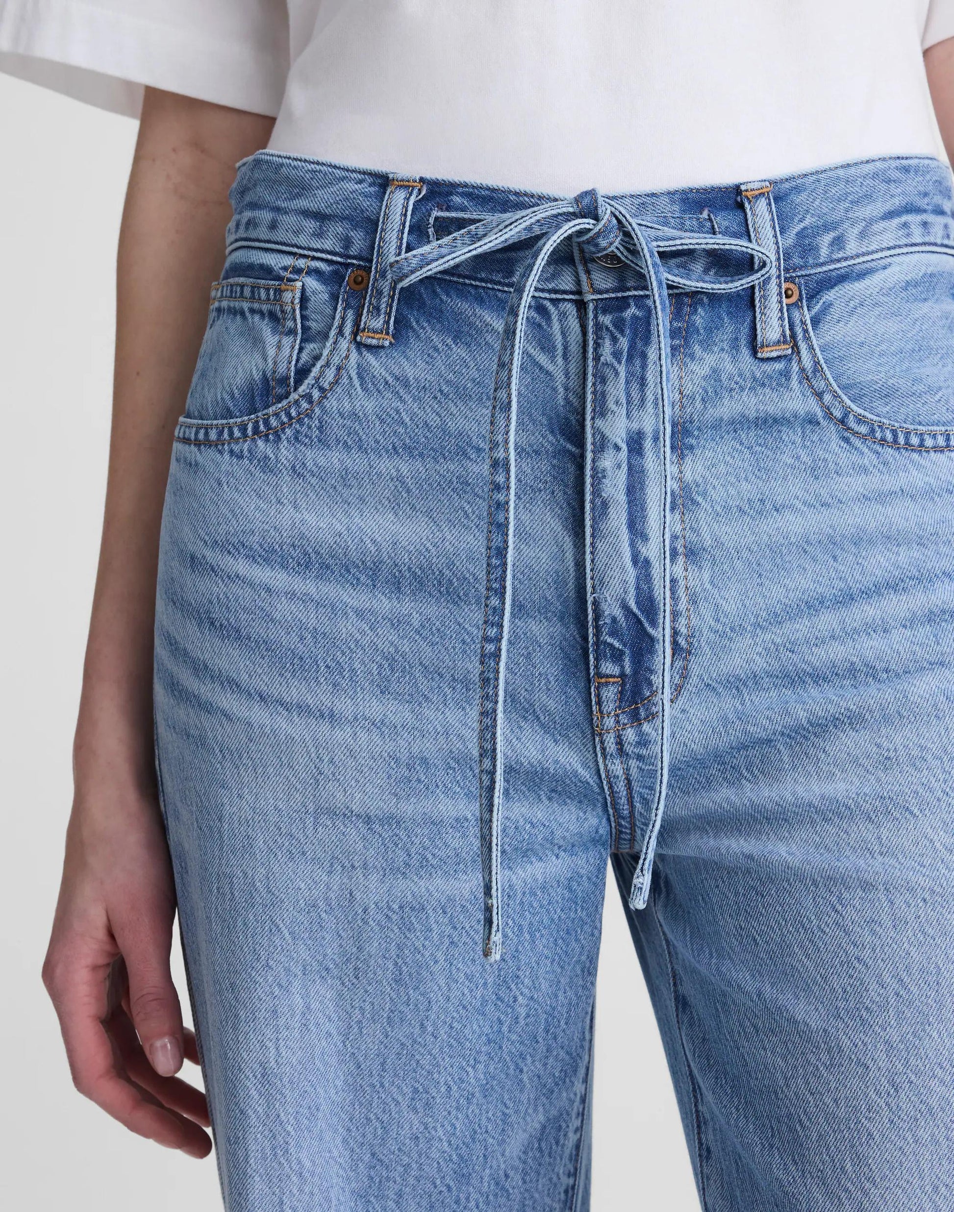 Madewell The Ultimate Wide-Leg Jean in Airy Denim