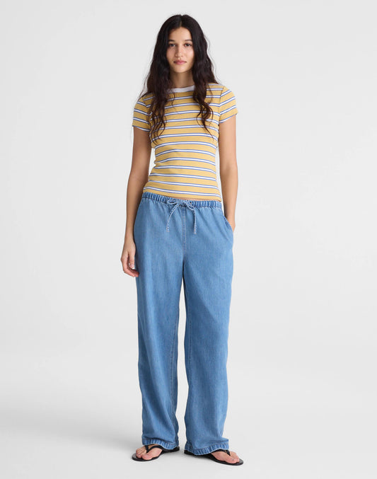 Madewell Pull-On Jeans in Airy Denim