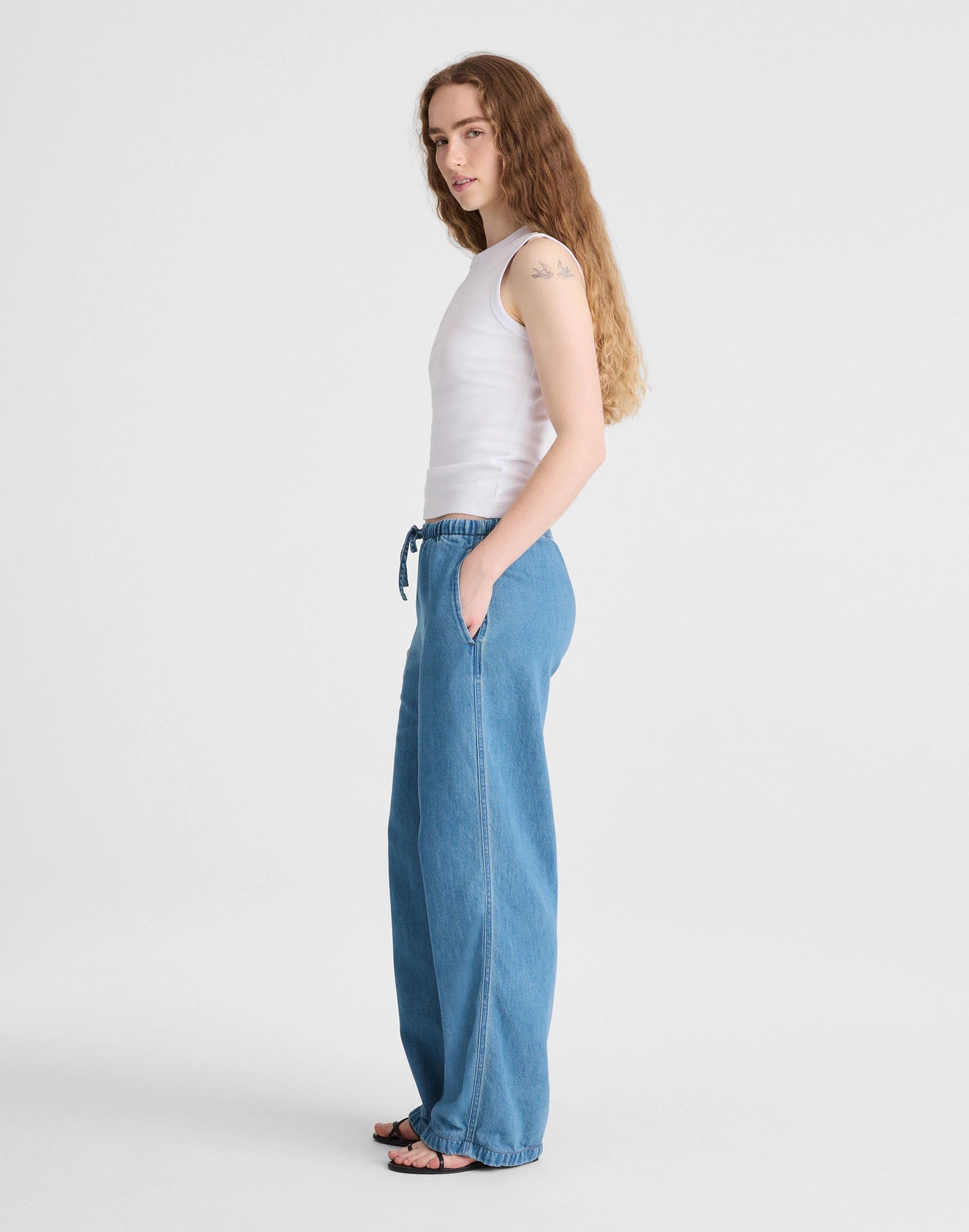 Madewell Pull-On Jeans in Airy Denim