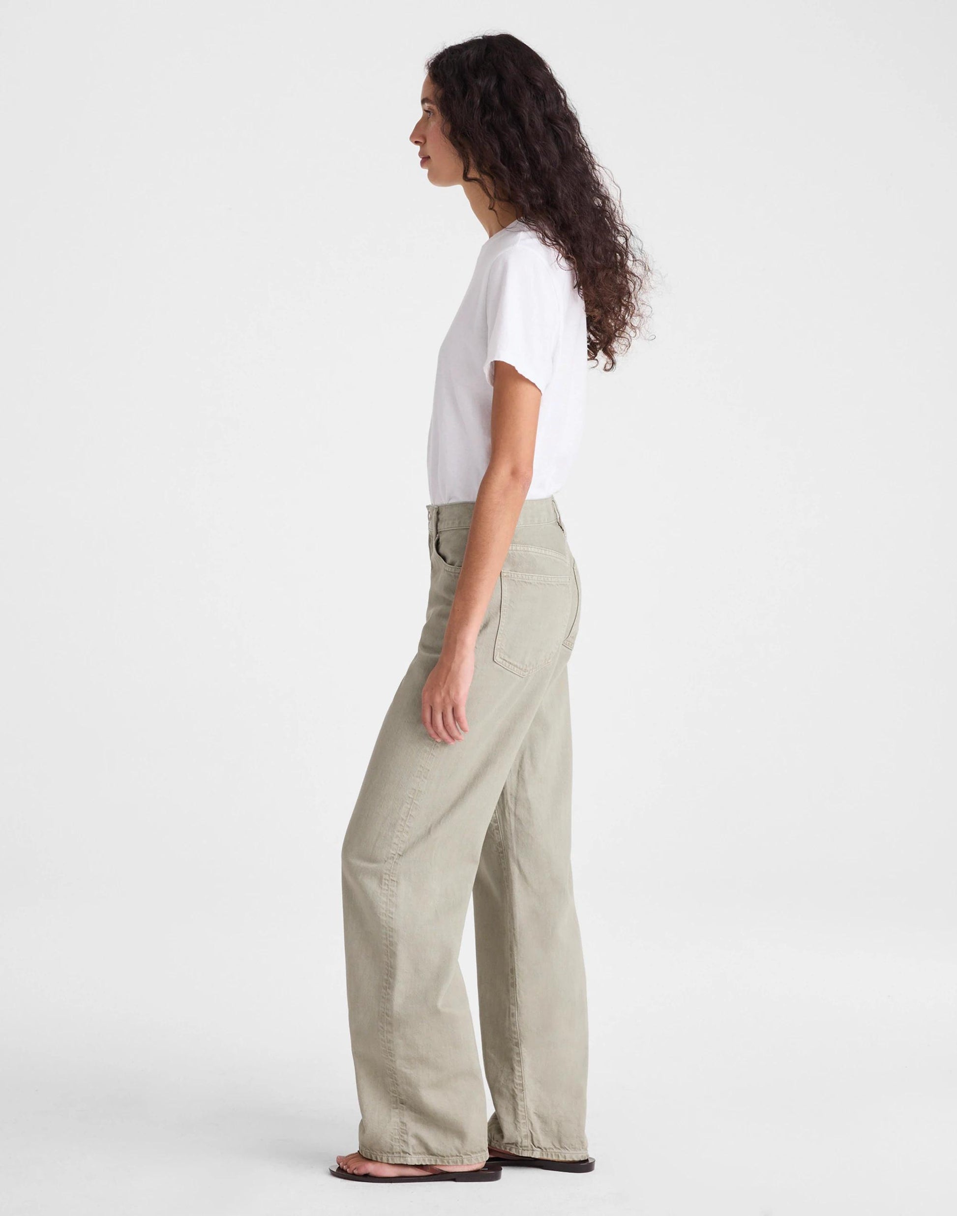 Madewell The Perfect Vintage Wide-Leg Jean in Airy Denim