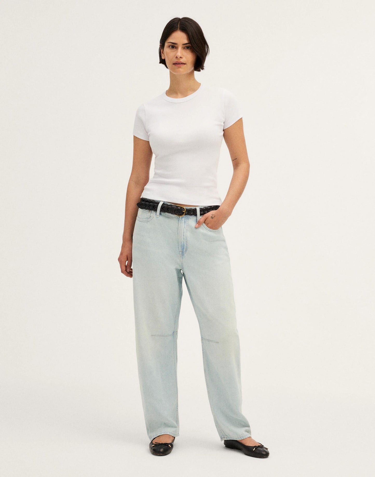 Madewell The Curvy Darted Barrel-Leg Jean in Airy Denim