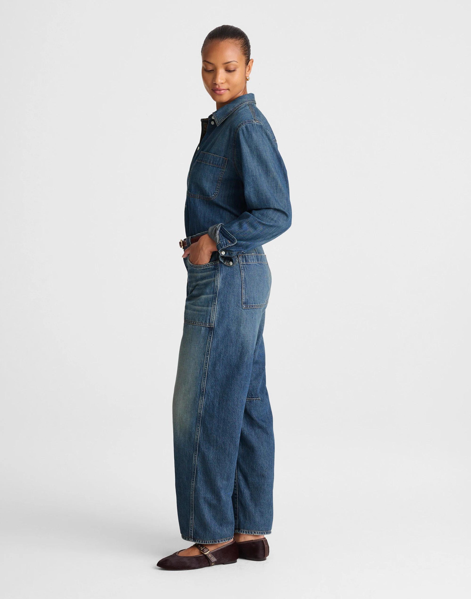 Madewell The Curvy Darted Barrel-Leg Jean