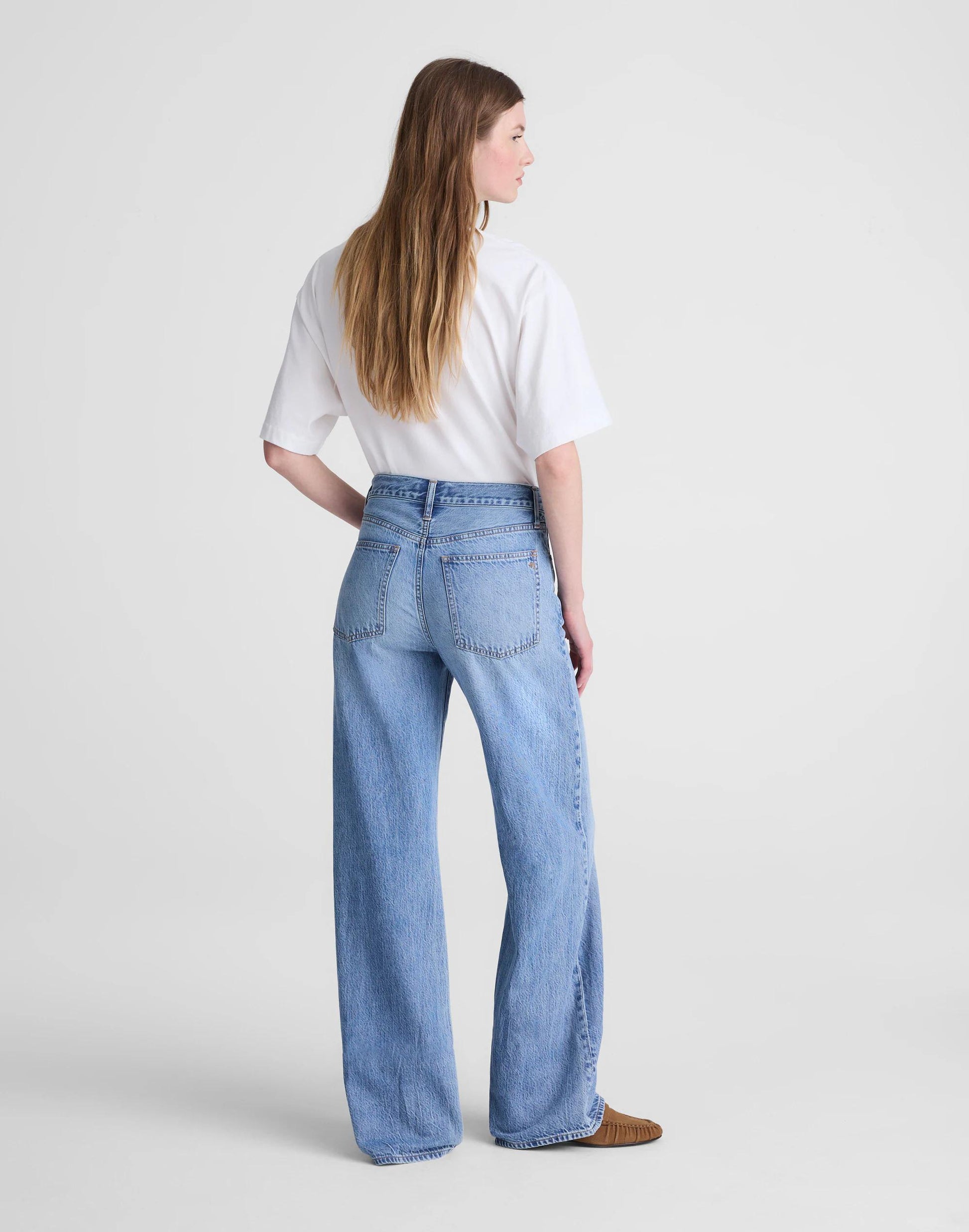 Madewell The Short Ultimate Wide-Leg Jean in Airy Denim