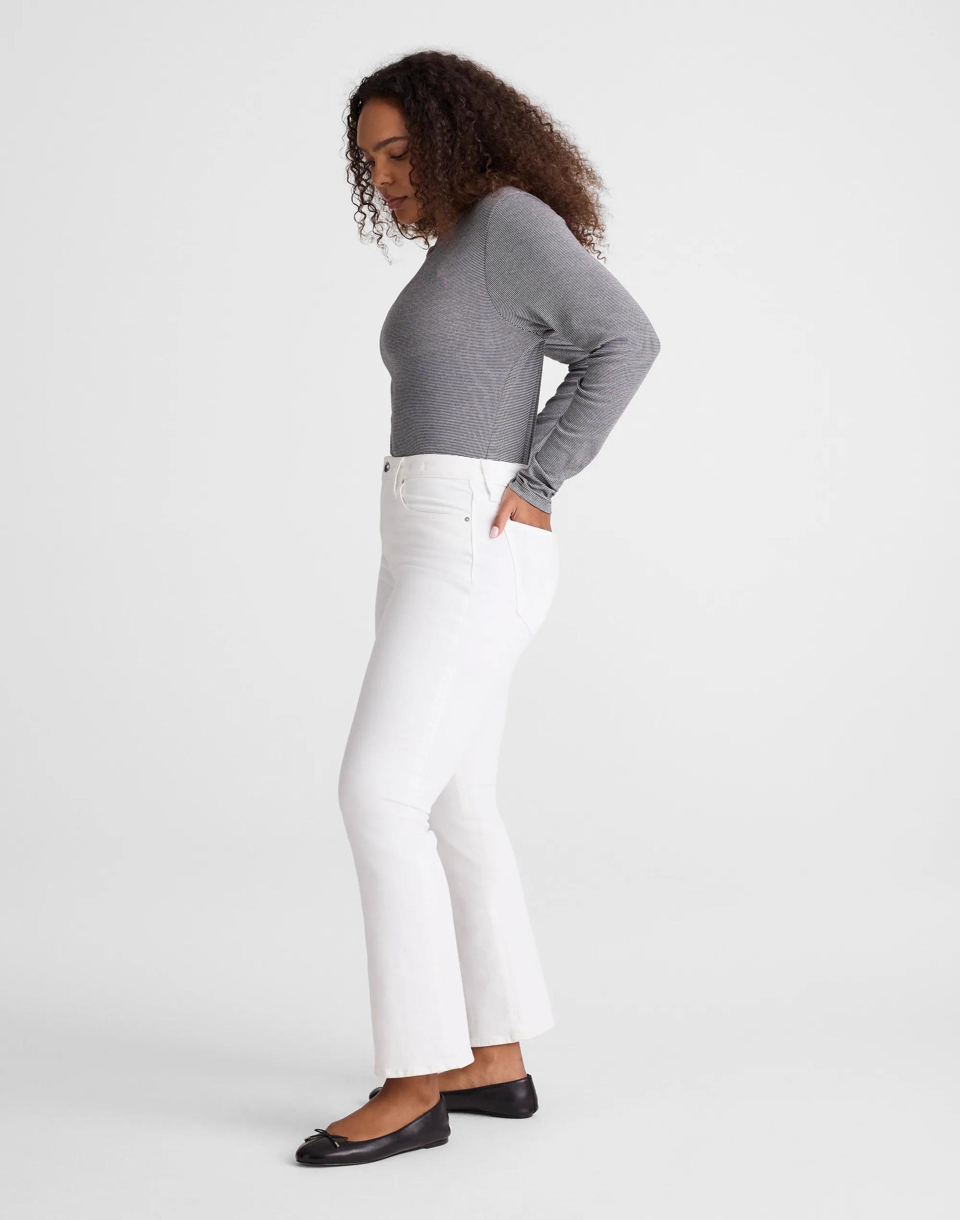 Madewell The Short Curvy Flare Crop Jean in Super Stretch Denim