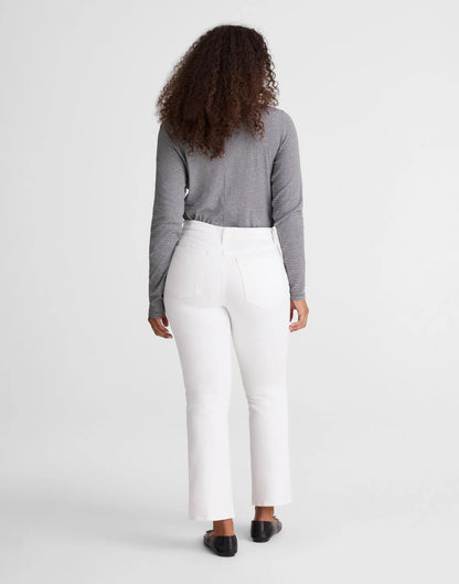 Madewell The Short Curvy Flare Crop Jean in Super Stretch Denim