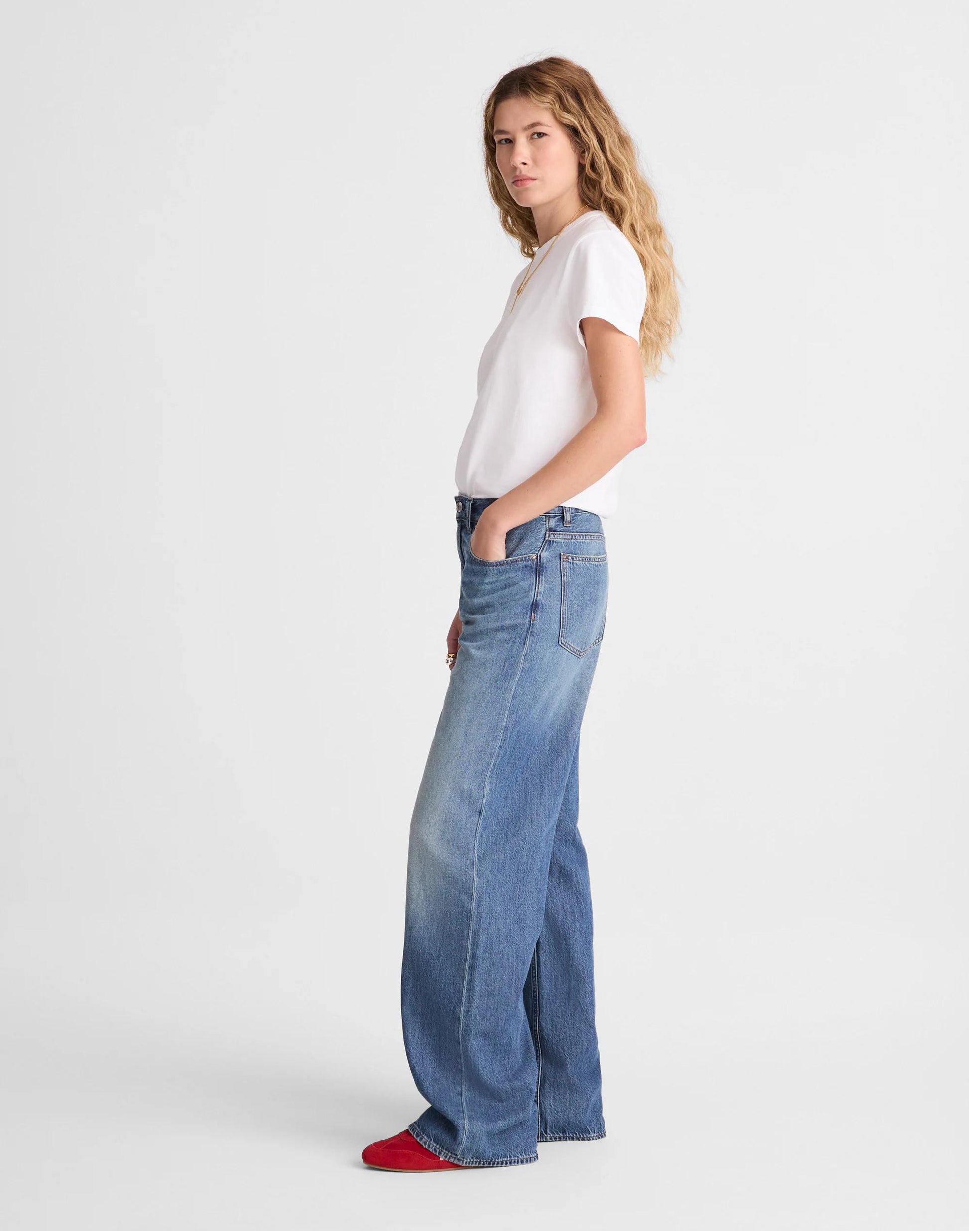Madewell Petite Low-Slung Baggy Jeans in Airy Denim