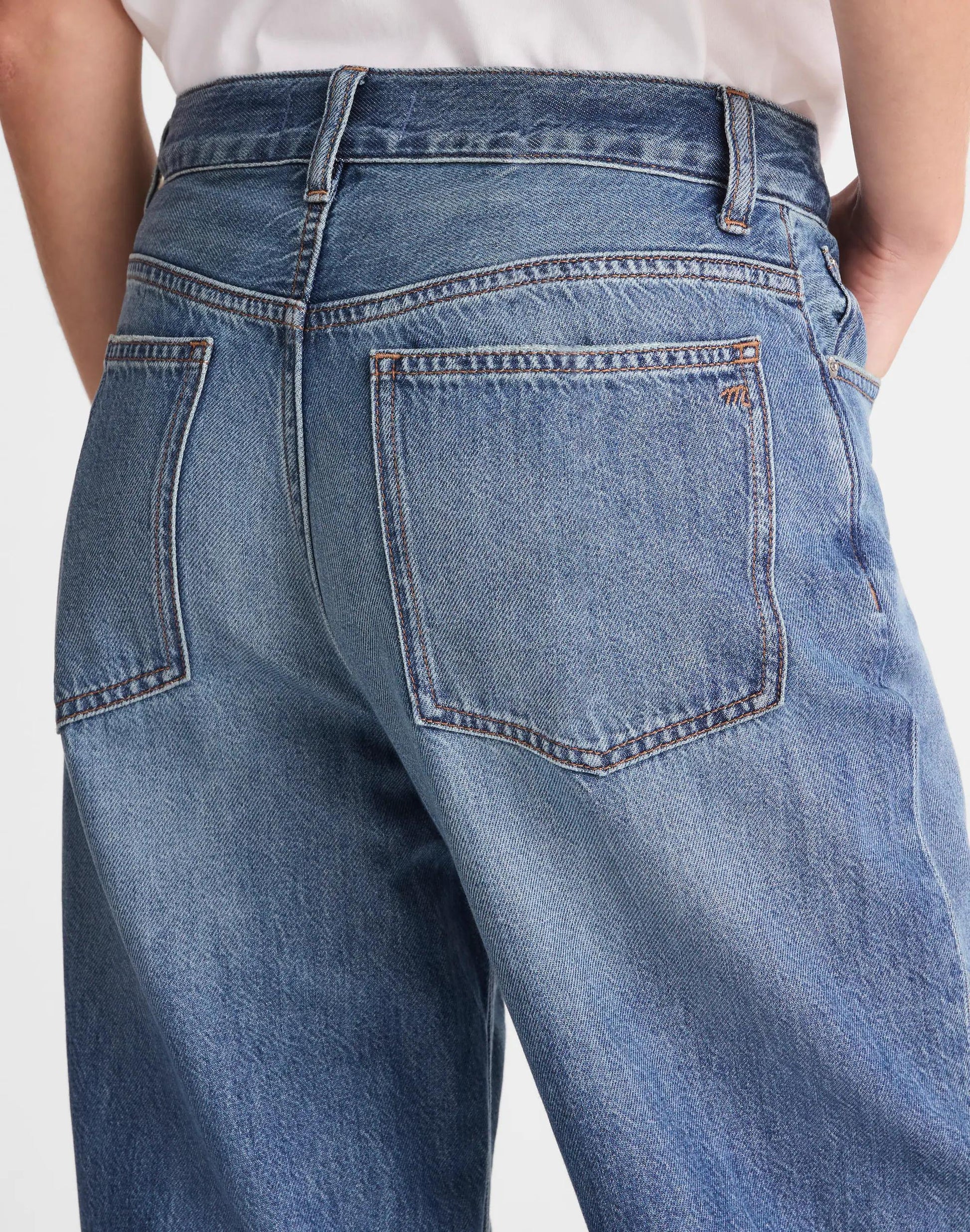 Madewell Petite Low-Slung Baggy Jeans in Airy Denim