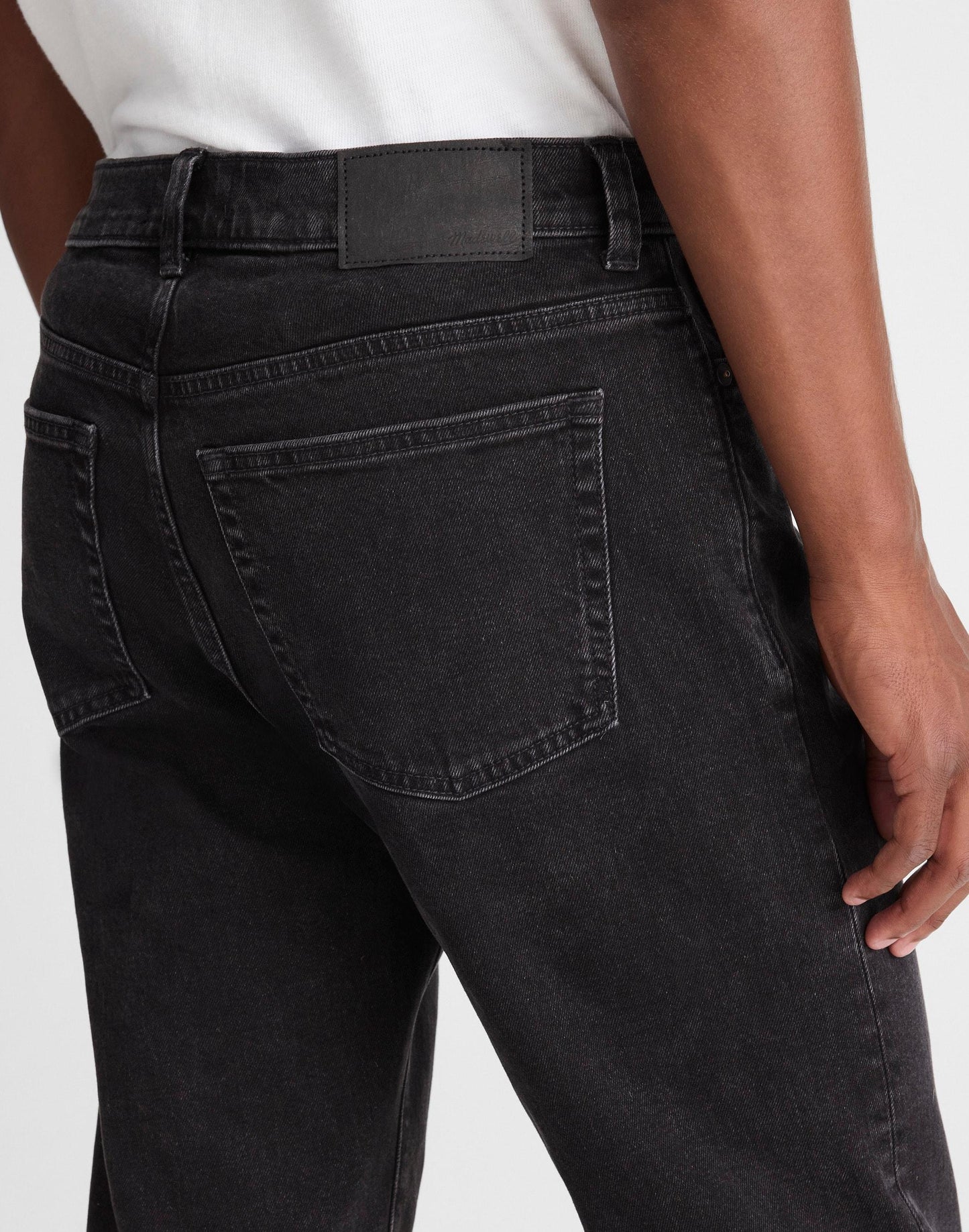 Madewell Relaxed Taper Jeans