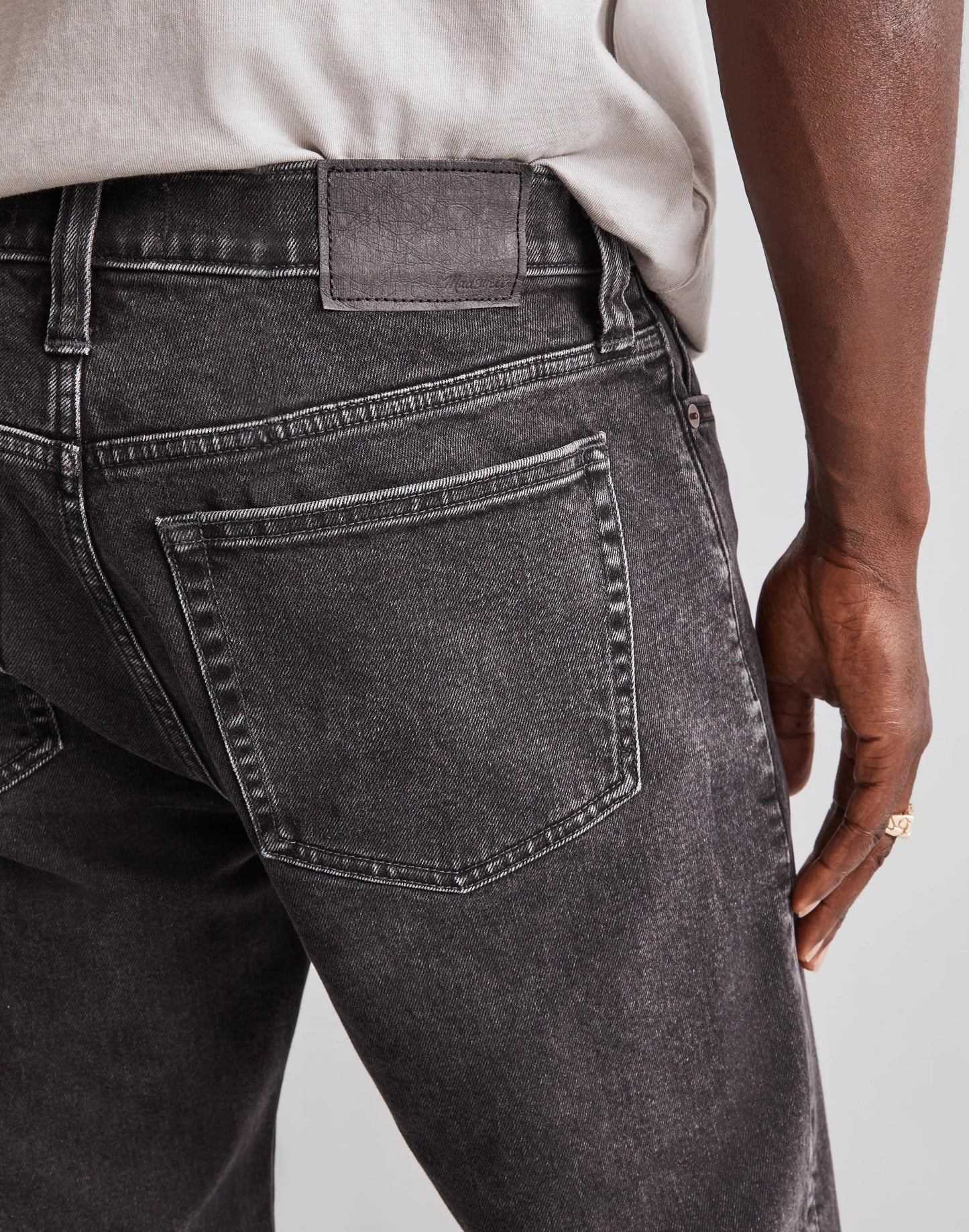 Madewell Relaxed Taper Jeans