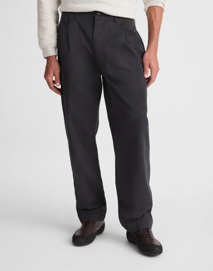 Madewell Pleated Chino Pants in Uniform Twill