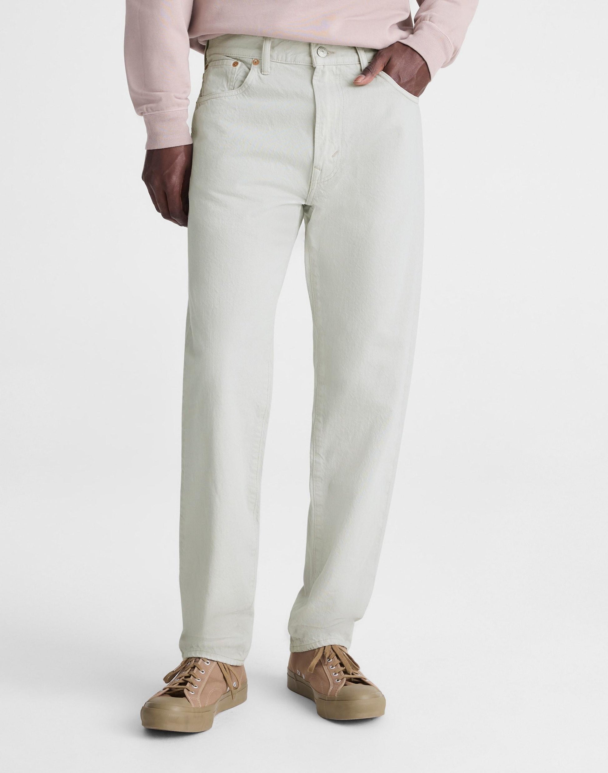 Madewell Relaxed Taper Jeans in Summerweight Denim