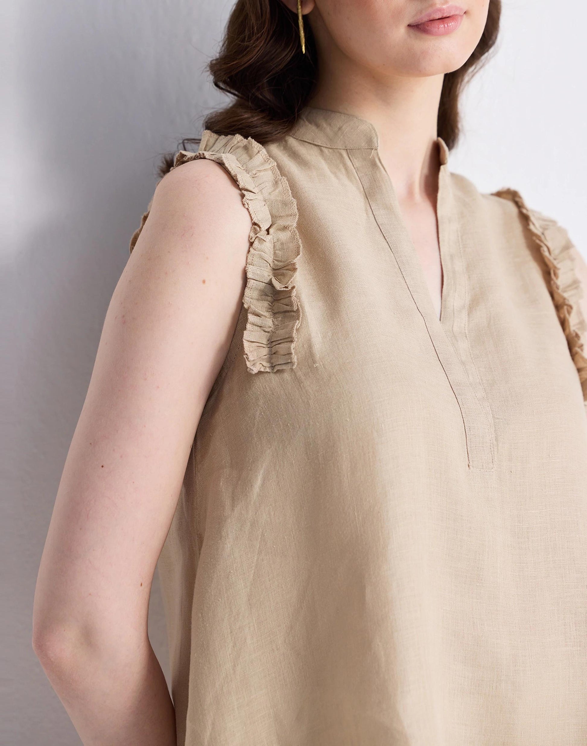 Madewell Reistor® Sleeveless 100% Hemp Top with Ruffles in Neutral Beige