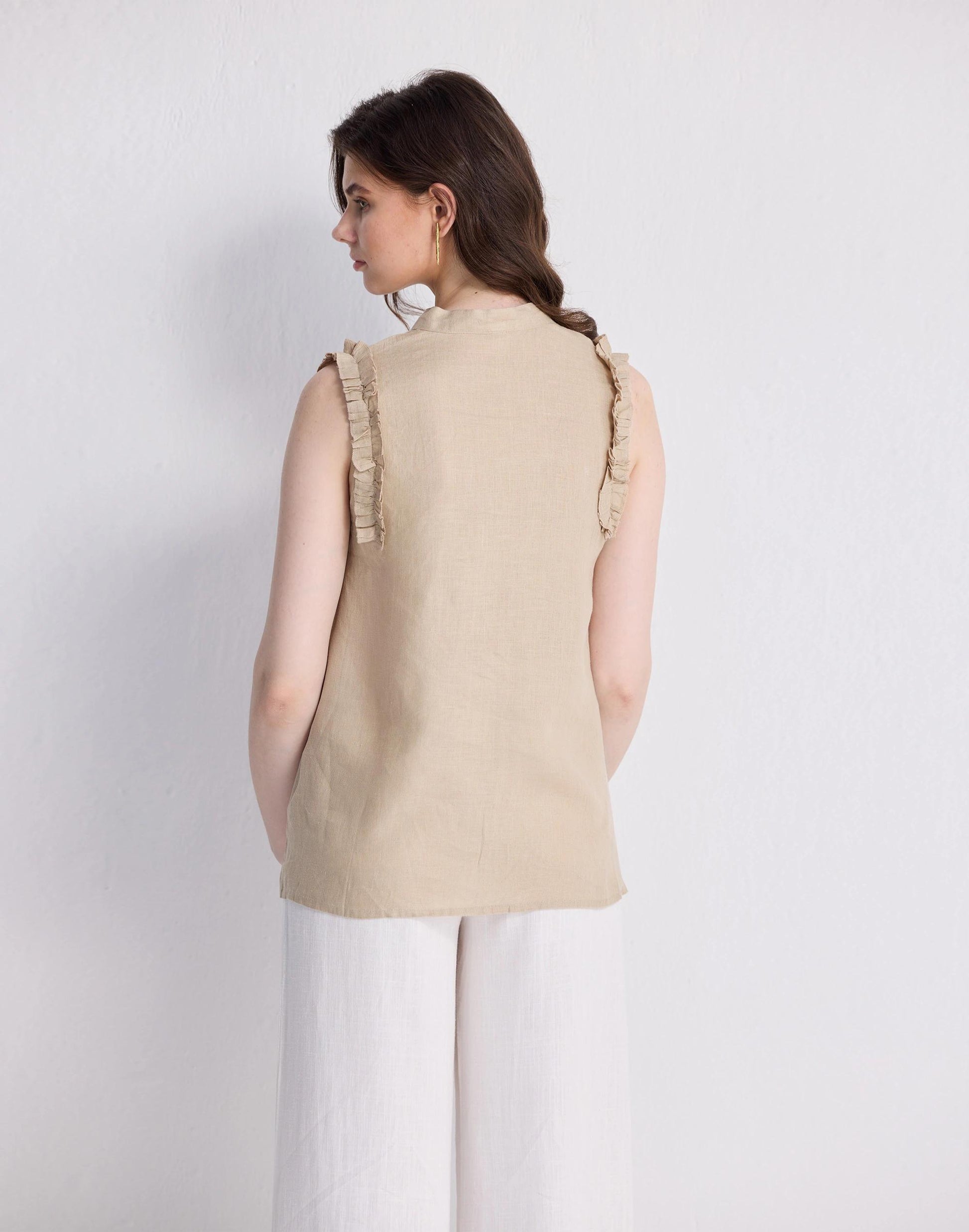 Madewell Reistor® Sleeveless 100% Hemp Top with Ruffles in Neutral Beige